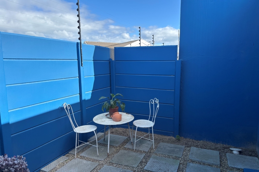 2 Bedroom Property for Sale in Guldenland Western Cape